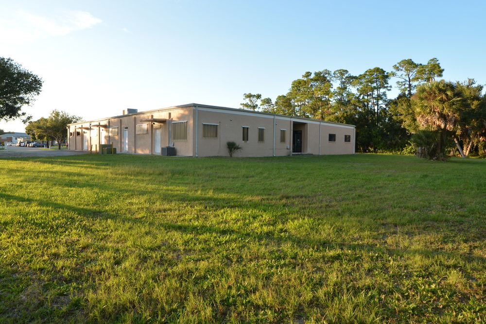 Office Building for Sale near Sunseeker Resort: 4054 Beaver Ln, Port Charlotte, FL 33952